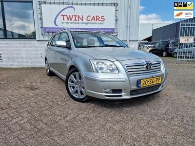 Grijs Occasion 2006 Toyota Avensis Executive Stationwagen | € 4.850 (Duur)