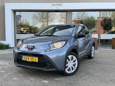 Grijs Occasion 2024 Toyota Aygo X Play SUV | € 17.850 (Eerlijke prijs)