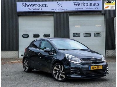 Zwart Gebruikt 2016 Kia Rio Hatchback | € 10.000 (Eerlijke prijs)