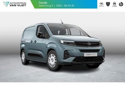 Lichtblauw metallic Nieuw 2025 Opel Combo-e Life Sedan | € 35.977 (Eerlijke prijs)