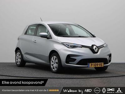 Grey highland (tekqa) Occasion 2020 Renault Zoe Zen Hatchback | € 10.445 (Eerlijke prijs)