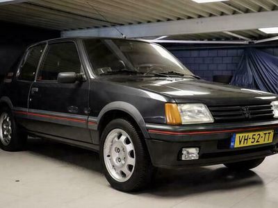 Peugeot 205