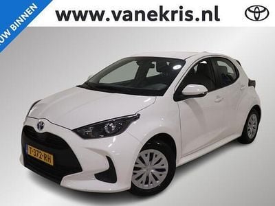 Wit Occasion 2023 Toyota Yaris Active Hatchback | € 21.198 (Eerlijke prijs)