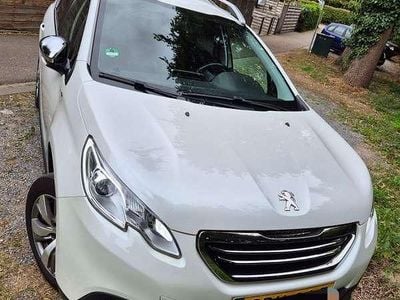 Wit Gebruikt 2016 Peugeot 2008 Allure SUV | € 7.500 (Eerlijke prijs)
