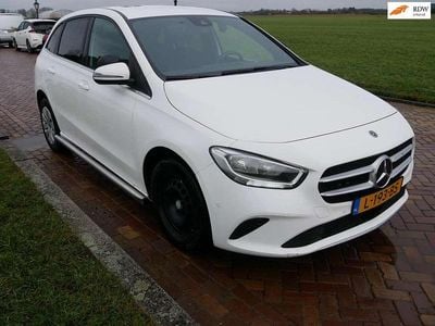 Wit Occasion 2021 Mercedes B200 MPV | € 8.699
