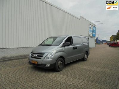 Zilver Occasion 2016 Hyundai H 300 Dynamiq Van | € 6.250 (Iets duurder)
