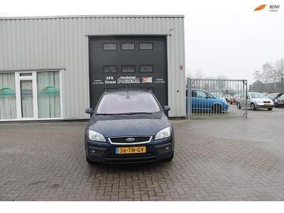 Blauw Occasion 2005 Ford Focus Ghia Stationwagen | € 1.999 (Super prijs)