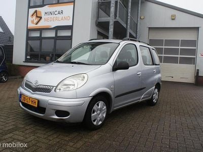Grijs Gebruikt 2003 Toyota Yaris Verso Sol MPV | € 3.850 (Eerlijke prijs)