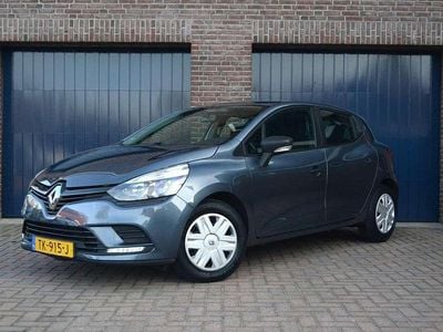 Grijs Occasion 2018 Renault Clio IV Life Hatchback | € 6.950 (Eerlijke prijs)