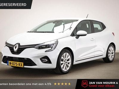 Wit Occasion 2022 Renault Clio V Intens Hatchback | € 16.245 (Goede deal)
