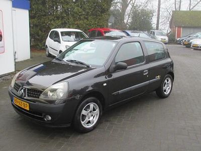 Occasion Renault Clio II Authentique 75 PK (55 kW) 2004 Zwart (metallic) Hatchback