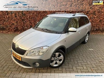 Grijs (metallic) Gebruikt 2012 Skoda Fabia Stationwagen | € 4.750 (Eerlijke prijs)