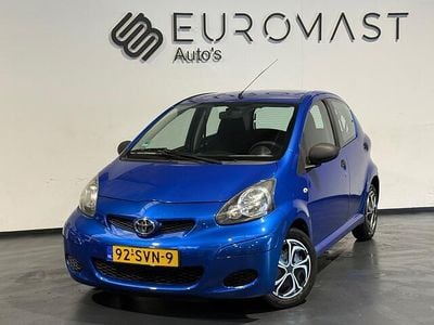 Occasion Toyota Aygo 68 PK (50 kW) 2011 Blauw Hatchback