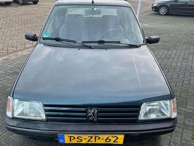 Groen Gebruikt 1996 Peugeot 205 Hatchback | € 1.750 (Eerlijke prijs)
