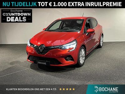 Rood Gebruikt 2021 Renault Clio V Intens Hatchback | € 12.745 (Eerlijke prijs)