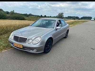 Mercedes E200