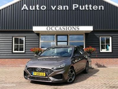 Bruin Gebruikt 2022 Hyundai i30 Comfort Hatchback | € 17.440 (Goede deal)