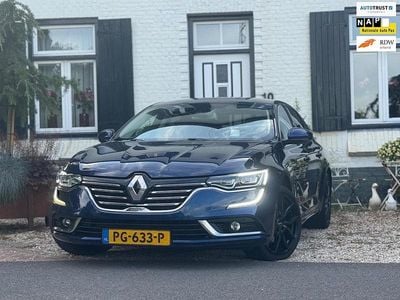 Blauw Gebruikt 2017 Renault Talisman Initiale Paris Sedan | € 16.450 (Eerlijke prijs)