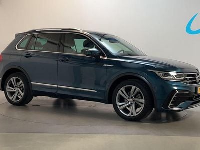 Blauw Gebruikt 2022 VW Tiguan Business+ SUV | € 30.400 (Goede deal)