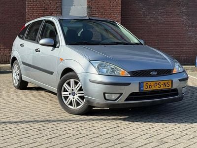 Occasion Ford Focus Futura 101 PK (74 kW) 2004 Grijs Hatchback