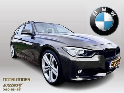 Bruin, metallic lak Occasion 2014 BMW 328 Executive Stationwagen | € 14.950 (Eerlijke prijs)