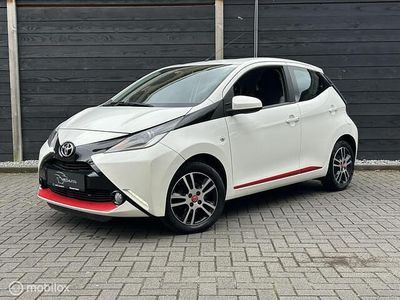 Occasion Toyota Aygo X-play 69 PK (50 kW) 2016 Wit Hatchback