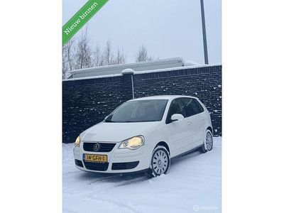 Wit Occasion 2005 VW Polo Sportline Hatchback | € 1.999 (Eerlijke prijs)