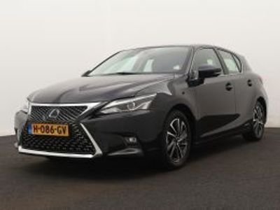 Lexus CT200h