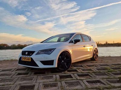 Wit Gebruikt 2014 Cupra Leon Sedan | € 17.800 (Goede deal)