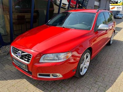 Rood Occasion 2010 Volvo V70 R-Design Stationwagen | € 14.945