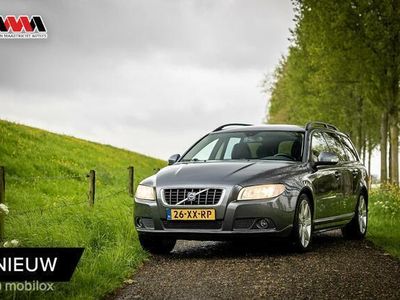 tweedehands Volvo V70 2.5T | Leder | Automaat | 200pk | Trekhaak