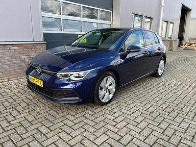 tweedehands VW Golf VIII 1.5 eTSI Style 1 JAAR GARANTIE FULL OPTIES