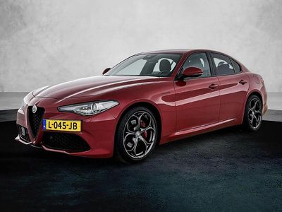 Rood Occasion 2021 Alfa Romeo Giulia Veloce Sedan | € 40.875 (Duur)