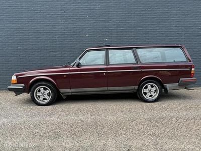 Rood Gebruikt 1993 Volvo Polar Standard Stationwagen | € 9.450