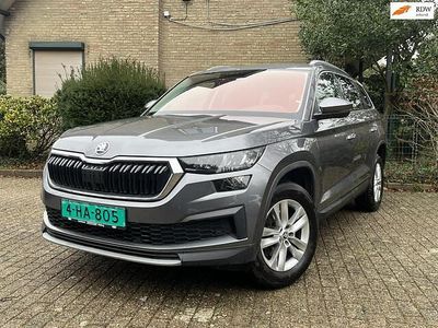 Grijs (metallic) Occasion 2022 Skoda Kodiaq Business Line SUV | € 33.950 (Eerlijke prijs)