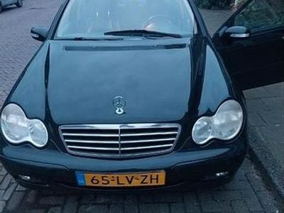 Mercedes C180