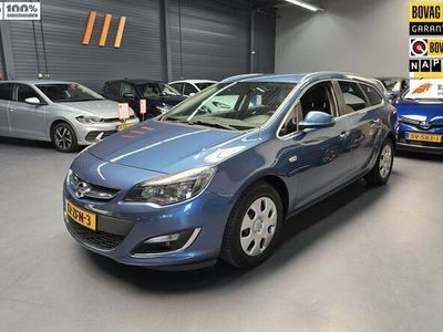 Blauw Gebruikt 2012 Opel Astra Cosmo Stationwagen | € 6.495 (Iets duurder)