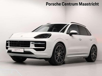 Wit Occasion 2024 Porsche Cayenne SUV | € 109.750 (Goede deal)