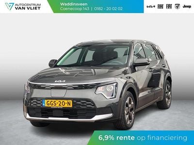 Grijs Occasion 2024 Kia e-Niro Light SUV | € 29.185 (Goede deal)