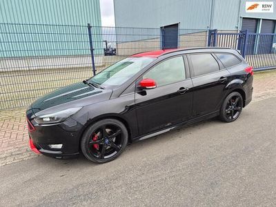 Zwart Occasion 2015 Ford Focus ST Stationwagen | € 7.450 (Eerlijke prijs)