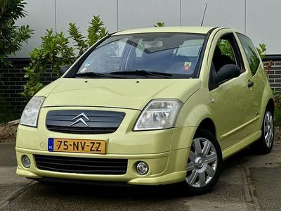 Geel, metallic lak Gebruikt 2004 Citroën C2 VTR Sport Hatchback | € 1.299 (Eerlijke prijs)