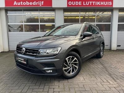 Grijs Occasion 2018 VW Tiguan Highline SUV | € 23.445 (Goede deal)