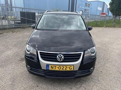 Zwart Gebruikt 2009 VW Touran Trendline MPV | € 2.599 (Eerlijke prijs)