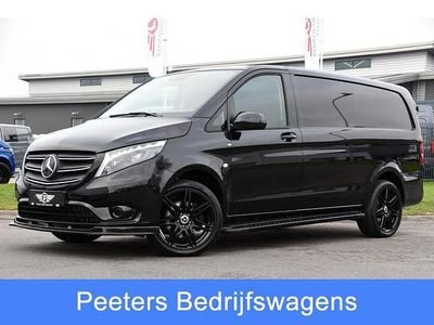 Zwart (metallic) Gebruikt 2023 Mercedes Vito Edition Van | € 38.995