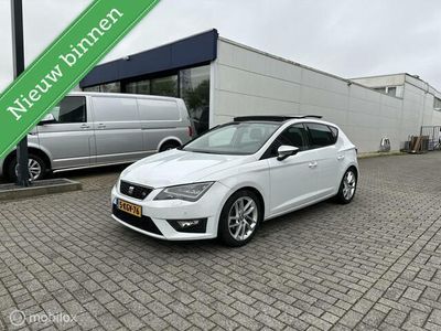 tweedehands Seat Leon 1.6 TDI FR-Pakket Panorama Cruise Clima Led