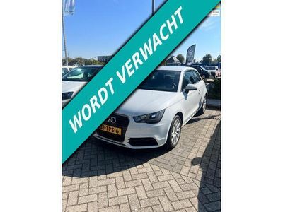Wit Gebruikt 2012 Audi A1 Attraction Hatchback | € 6.495 (Eerlijke prijs)