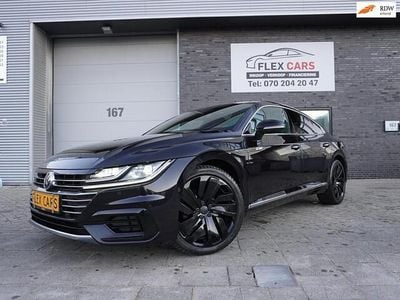 Zwart (metallic) Gebruikt 2020 VW Arteon Business+ Sedan | € 27.999 (Eerlijke prijs)