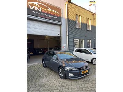 Grijs Occasion 2018 VW Polo Highline Hatchback | € 12.950 (Eerlijke prijs)