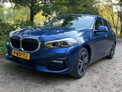 Blauw Gebruikt 2022 BMW 118 Hatchback | € 25.000 (Goede deal)