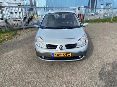 Grijs (metallic) Gebruikt 2003 Renault Scénic II Luxe MPV | € 1.250 (Iets duurder)